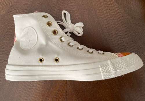 Ladies Converse Hightop sneakers - cream and floral print - Size 7