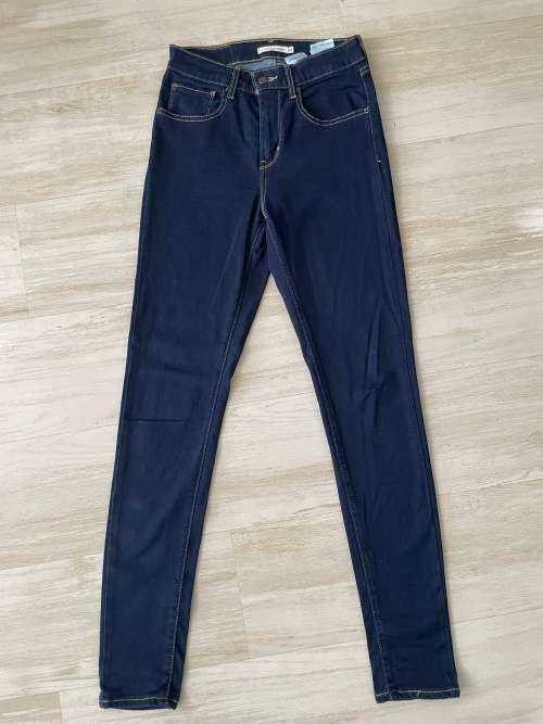 Ladies Levis 721 HIGH RISE SKINNY - Size 28