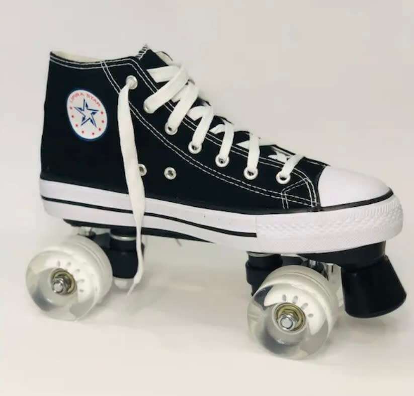 Converse-style Roller skates - size 7
