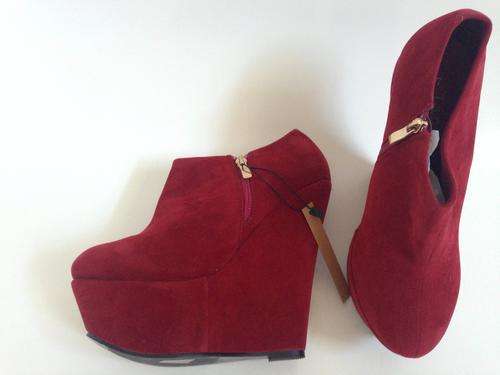 Gorgeous brand new Red Wedge heel booties - Size 7