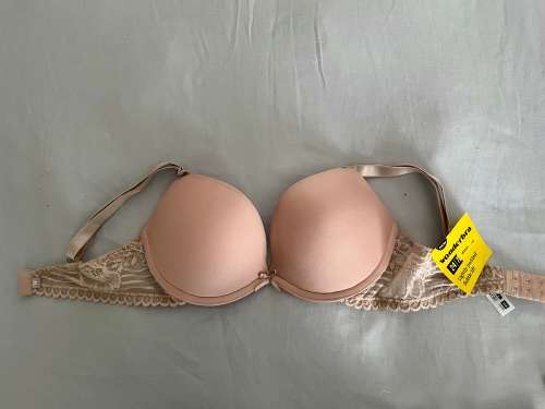 x2 Wonder Bras - Black and Nude 34B