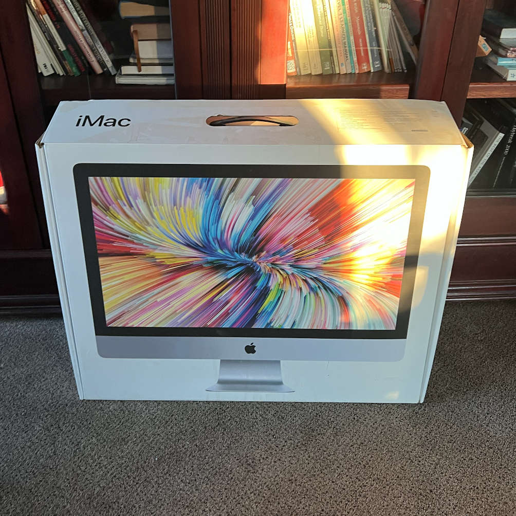 5K Retina iMac! 40GB RAM. 1TB SSD. Fully loaded upgraded beast. i5 3.4 GHz