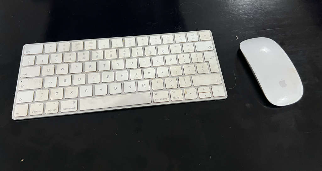 5K Retina iMac! 40GB RAM. 1TB SSD. Fully loaded upgraded beast. i5 3.4 GHz