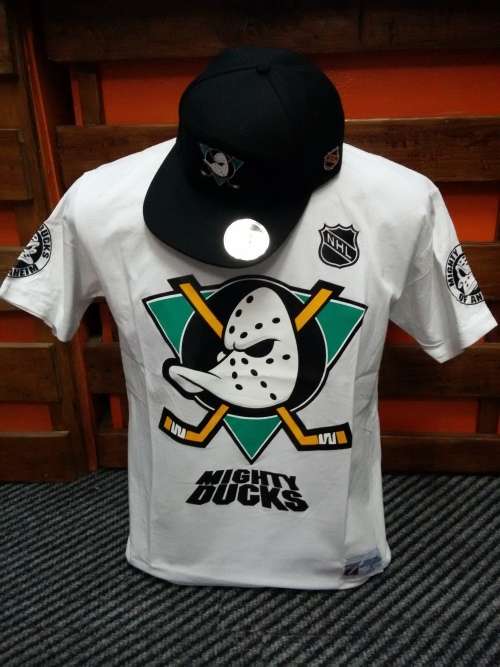 Vintage Mighty Ducks fan tee