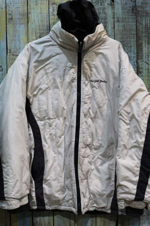 Vintage NY Yankees puffer jacket