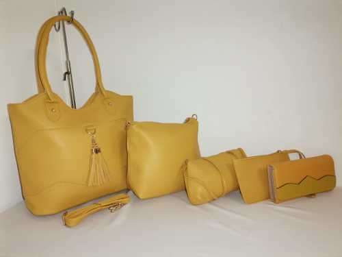 NEW STUNNING 5 PEICE HANDBAG SET YELLOW