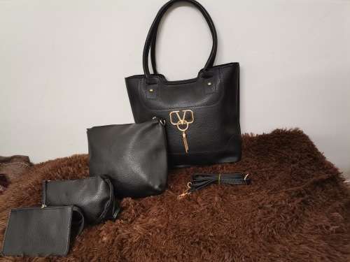 Ladies stunning 4pc handbags blue