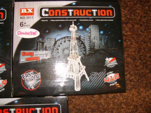 Construction Set  (Eiffel Tower) Over 410 Pieces Simalar to Meccano
