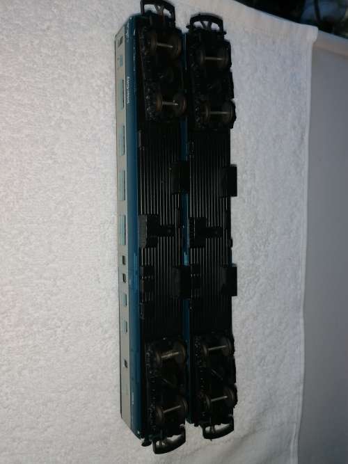 LIMA coaches x 2 (OO)