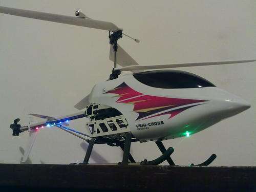 ***HUGE 70cm Heli*** 3 channel GYROSCOPE Helicopter - Metal structure with Night Lights(postage R50)