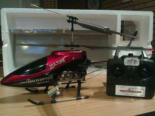 ***HUGE 70cm*** 3CH R/C HELI with GYRO - New rubberized blades for extra durability + spare blades