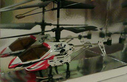 ***THE KING OF SPEED*** 20cm 3.5ch Fighter HELI with built in GYRO