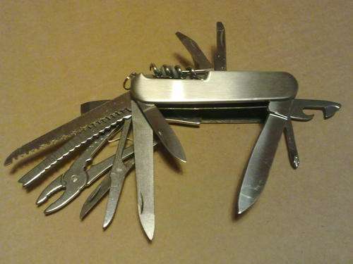 ***15 FUNCTION ARMY KNIFE***