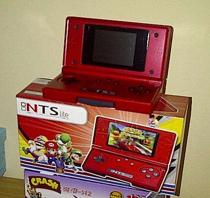 NEW NTS LITE Pocket Game Console - LCD screen with 1000's of games - similar styling to the NINTENDO