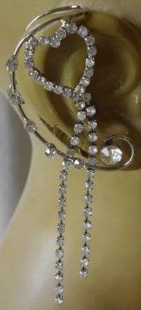 STUNNING  HEART  EAR  CUFF