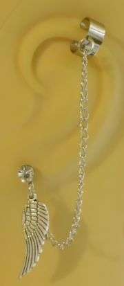 EAR CUFF WITH FEATHER AND CHAIN
