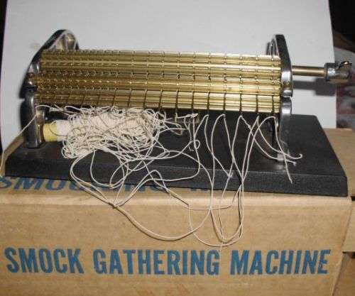 READ SMOCKING MACHINE