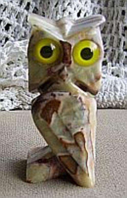 STUNNING COLOURED STONE OWL ORNAMENT