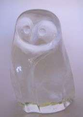 LOVELY GLASS OWL PAPERWEIGHT