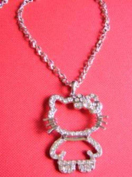 NECKLACE WITH HELLO KITTY PENDANT