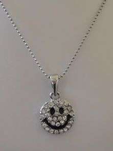 DAINTY NECKLACE WITH SMILEY FACE
