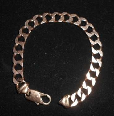 ** VALUE R34,000 ** Solid 9ct Gold bracelet (34 grams)