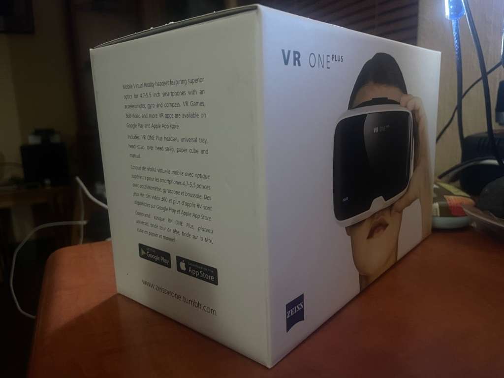 Zeiss VR One Plus Virtual Reality Smartphone Headset (White)
