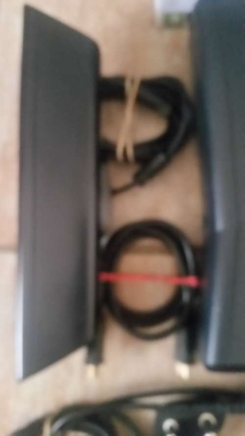 XBOX 360 , 4GB + Kinect + 4 Games + 1 Remote