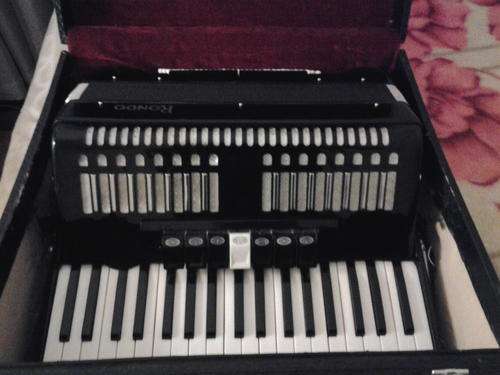 80 Bass Accordion