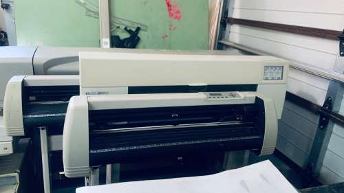 HP DESIGNJET 450 AND VINYL CUTTER/PLOTTERS **LIQUIDATION STOCK88