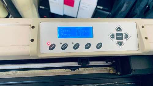 HP DESIGNJET 450 AND VINYL CUTTER/PLOTTERS **LIQUIDATION STOCK88