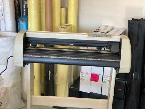 HP DESIGNJET 450 AND VINYL CUTTER/PLOTTERS **LIQUIDATION STOCK88