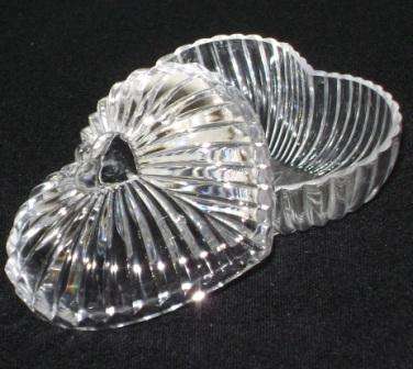 WEDDING FAVOUR - HEART BASKET