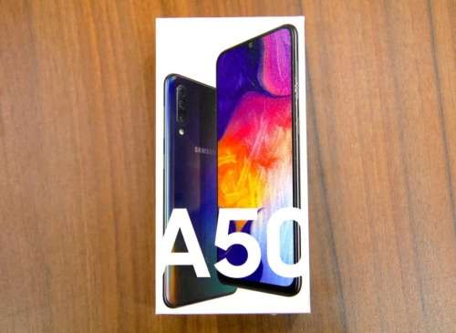 Samsung Galaxy A50 128gb phone with a 6.4`` Screen 1080 x 2340 pixels, 19.5:9 ratio
