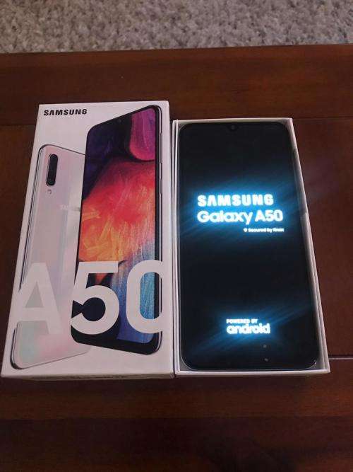 Samsung Galaxy A50 128gb phone with a 6.4`` Screen 1080 x 2340 pixels, 19.5:9 ratio