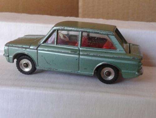Dinky Toys :  Hillman Imp  # 138