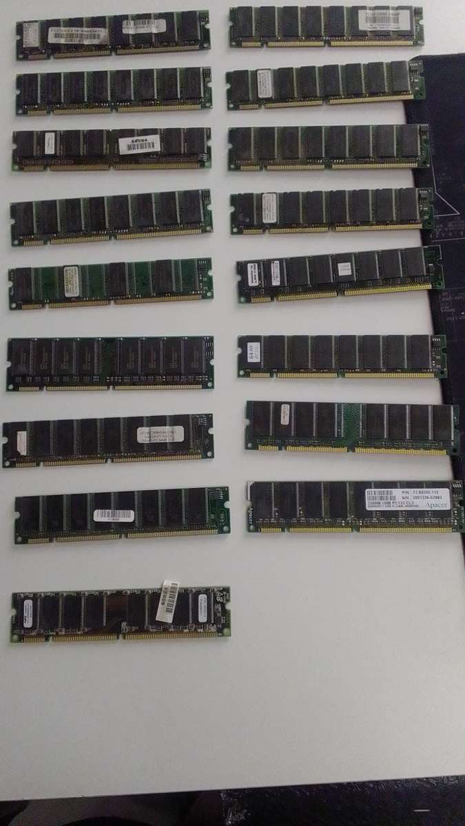 17 x SD Ram 133mhz