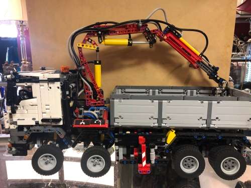 LEGO TECHNIC 42043 MERCEDES BENZ AROCS