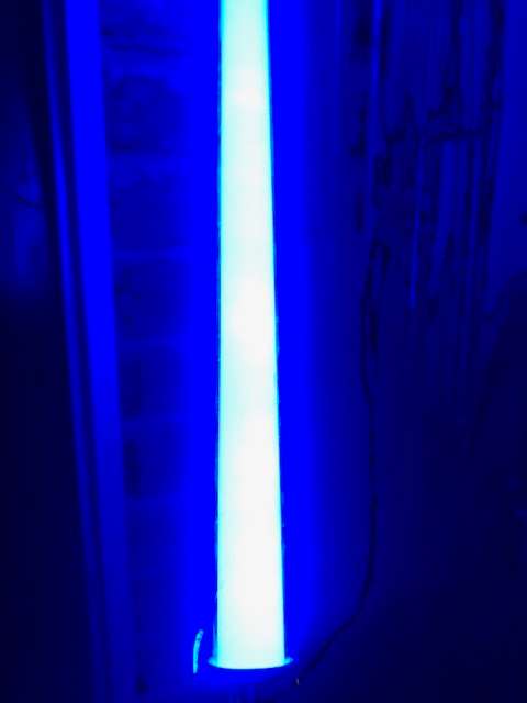 3 LIGHT  SABERS ONE LUKE SKYWALKER MOTION ACTIVATE SUPER STRONG ADENTICAL TO ORIGINAL MOVIE