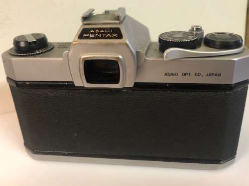 ASAHI PENTAX SP 1000 VINTAGE 35 mm CAMERA WITH SUPER MULTI COATED TAKUMAR 1:1.8/55  LENS