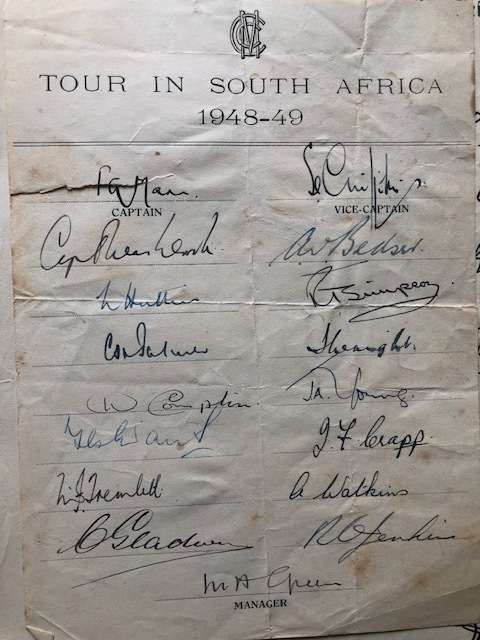 CRICKET  AUTOGRAPHS  LOVELY COLLECTION OF 15 ORIGINAL AUTOGRAPHS