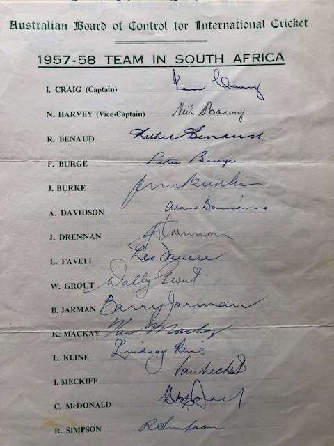 CRICKET  AUTOGRAPHS  LOVELY COLLECTION OF 15 ORIGINAL AUTOGRAPHS