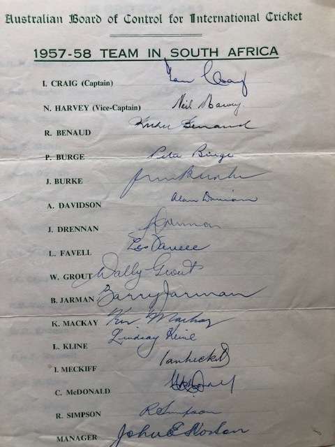 CRICKET  AUTOGRAPHS  LOVELY COLLECTION OF 15 ORIGINAL AUTOGRAPHS