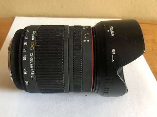 SIGMA  DG 28-300 mm ZOOM LENS 1:3.5 - 6.3  FOR SONY CAMERA