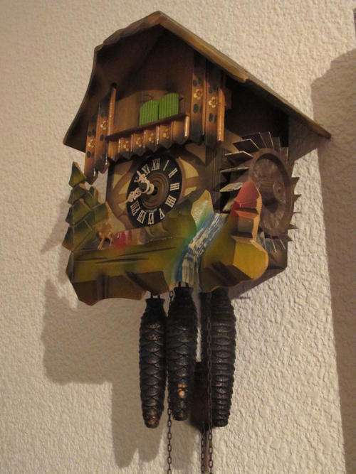 STUNNING  VINTAGE - RARE - CUCKOO  CLOCK