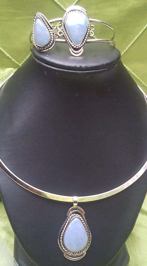 EYE CATCHING BABY BLUE CELESTINE JEWELRY SET