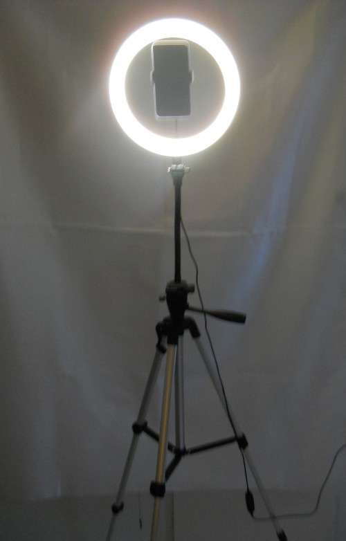 Ring Fill Light 26cm and Tripod 1300mm Bundle deal