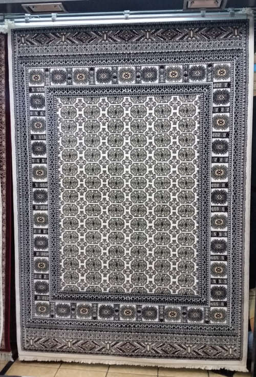 Persian Rug (2.3 x 1.8m)