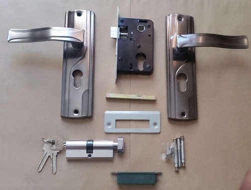 Mortice door lock