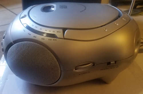 Portable Cd/Radio Player (Compactdisc)